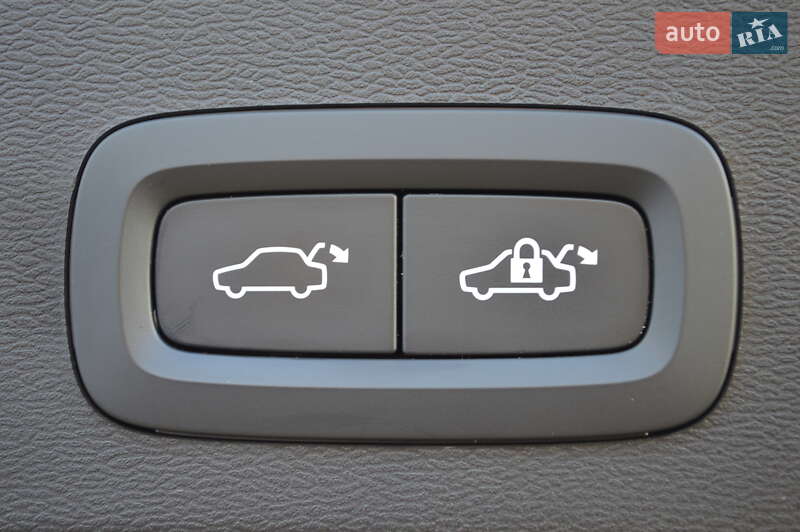 Позашляховик / Кросовер Volvo XC40 2023 в Одесі