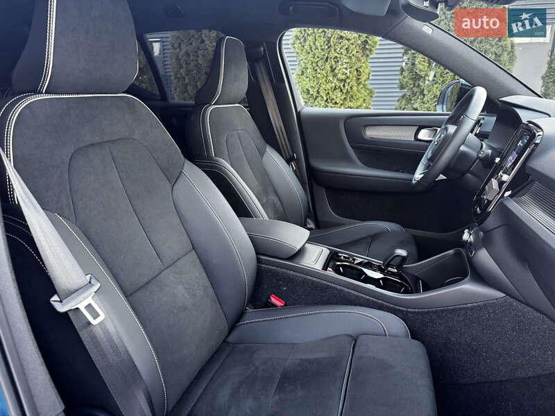 Внедорожник / Кроссовер Volvo XC40 2022 в Киеве фото 25 Внедорожник / Кроссовер Volvo XC40 2022 в Киеве