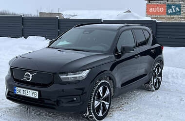 Позашляховик / Кросовер Volvo XC40 2020 в Дубні