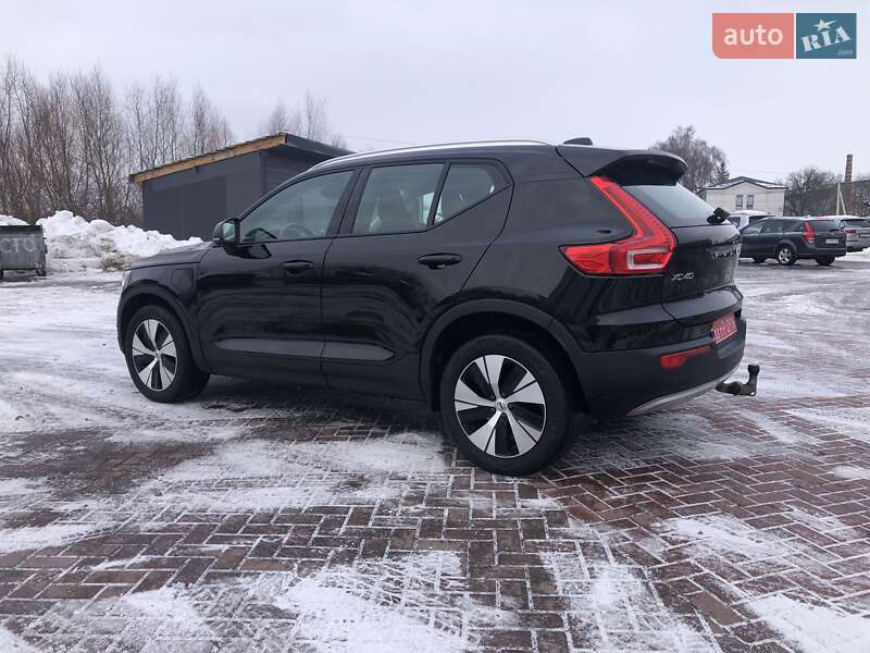 Внедорожник / Кроссовер Volvo XC40 2020 в Ровно