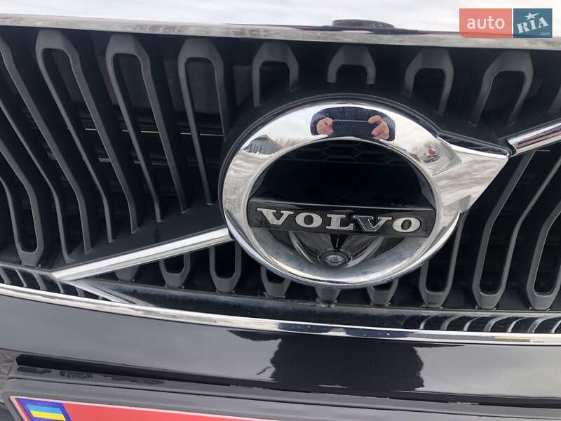 Внедорожник / Кроссовер Volvo XC40 2020 в Ровно