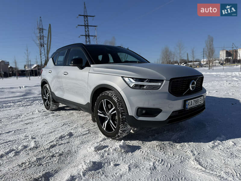 Позашляховик / Кросовер Volvo XC40 2021 в Бучі