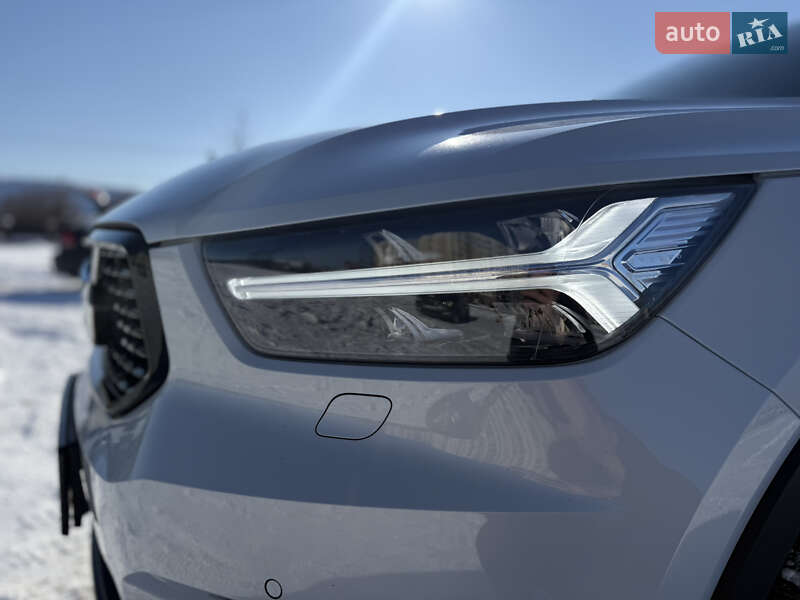 Позашляховик / Кросовер Volvo XC40 2021 в Бучі