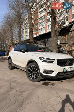 Внедорожник / Кроссовер Volvo XC40 2020 в Николаеве