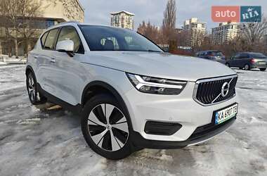 Внедорожник / Кроссовер Volvo XC40 2021 в Киеве