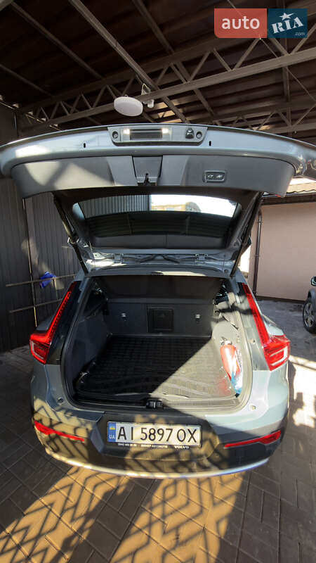 Позашляховик / Кросовер Volvo XC40 2022 в Києві