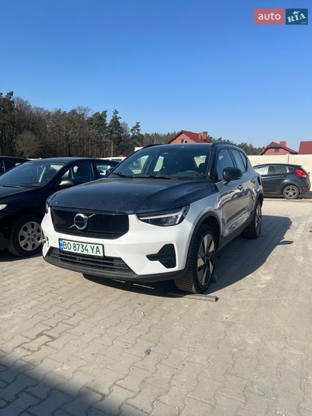 Внедорожник / Кроссовер Volvo XC40 2023 в Луцке