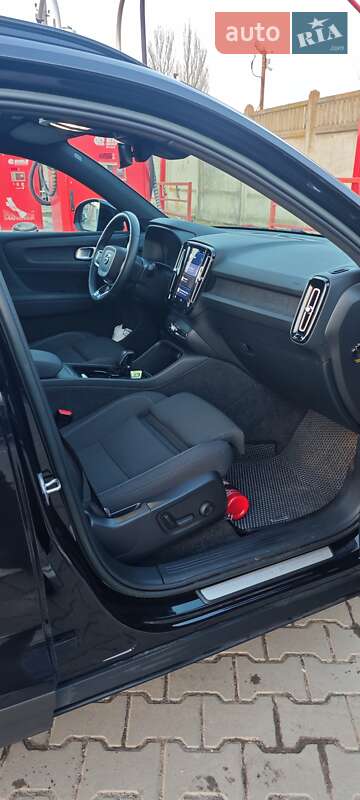 Внедорожник / Кроссовер Volvo XC40 2023 в Виннице