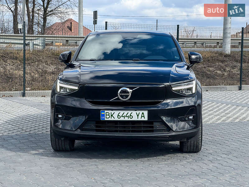 Внедорожник / Кроссовер Volvo XC40 2023 в Ровно