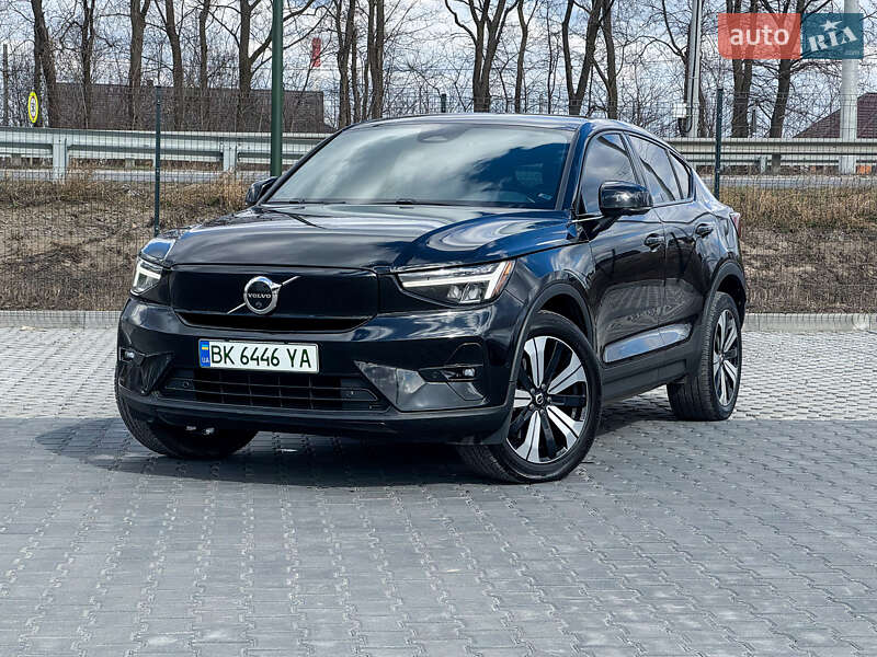 Внедорожник / Кроссовер Volvo XC40 2023 в Ровно