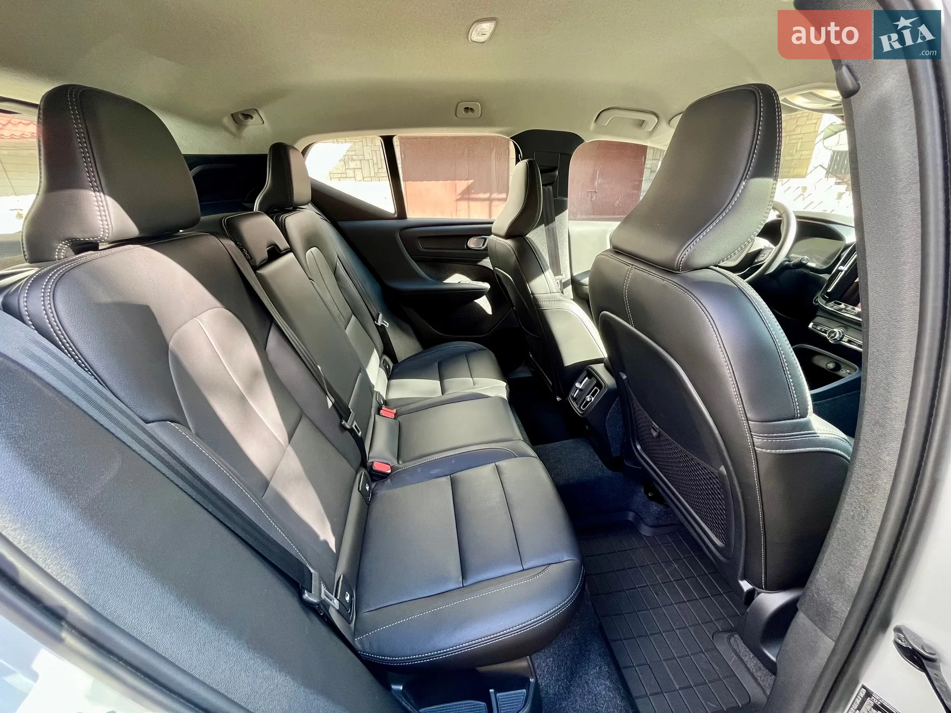 Volvo XC40 2024 VIN YV1XZK8V8S2481889 фото оголошення 25 з 70