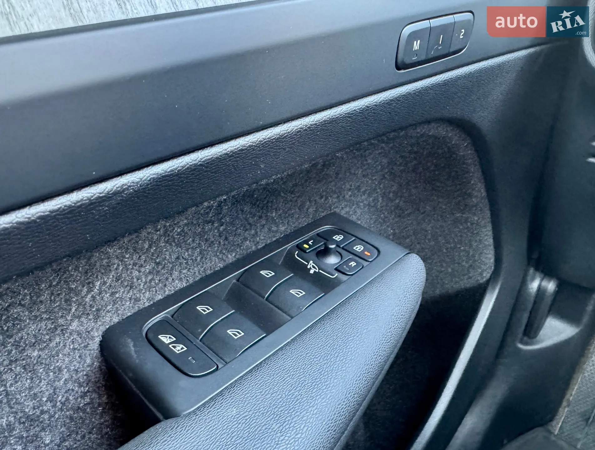 Volvo XC40 2024 VIN YV1XZK8V8S2481889 фото оголошення 37 з 70