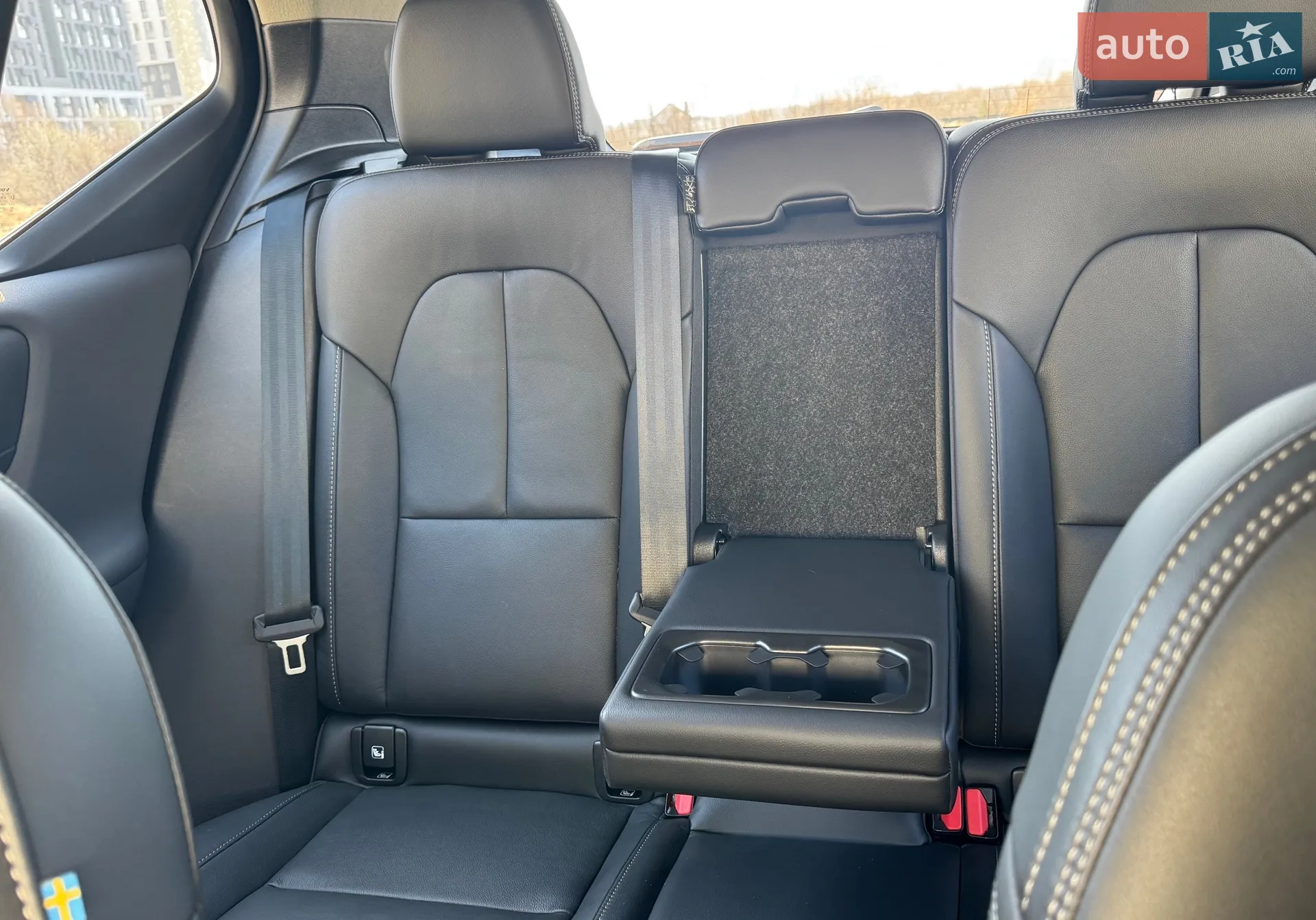 Volvo XC40 2024 VIN YV1XZK8V8S2481889 фото оголошення 40 з 70