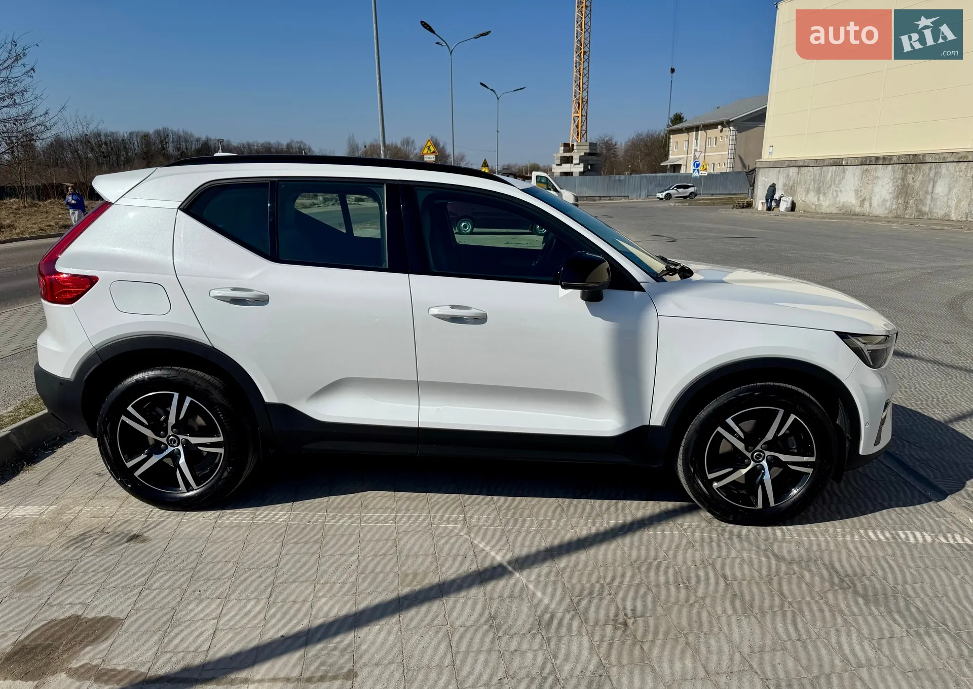 Volvo XC40 2024 VIN YV1XZK8V8S2481889 фото оголошення 3 з 70