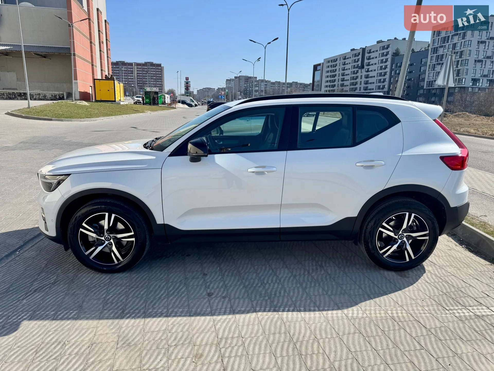 Volvo XC40 2024 VIN YV1XZK8V8S2481889 фото оголошення 4 з 70