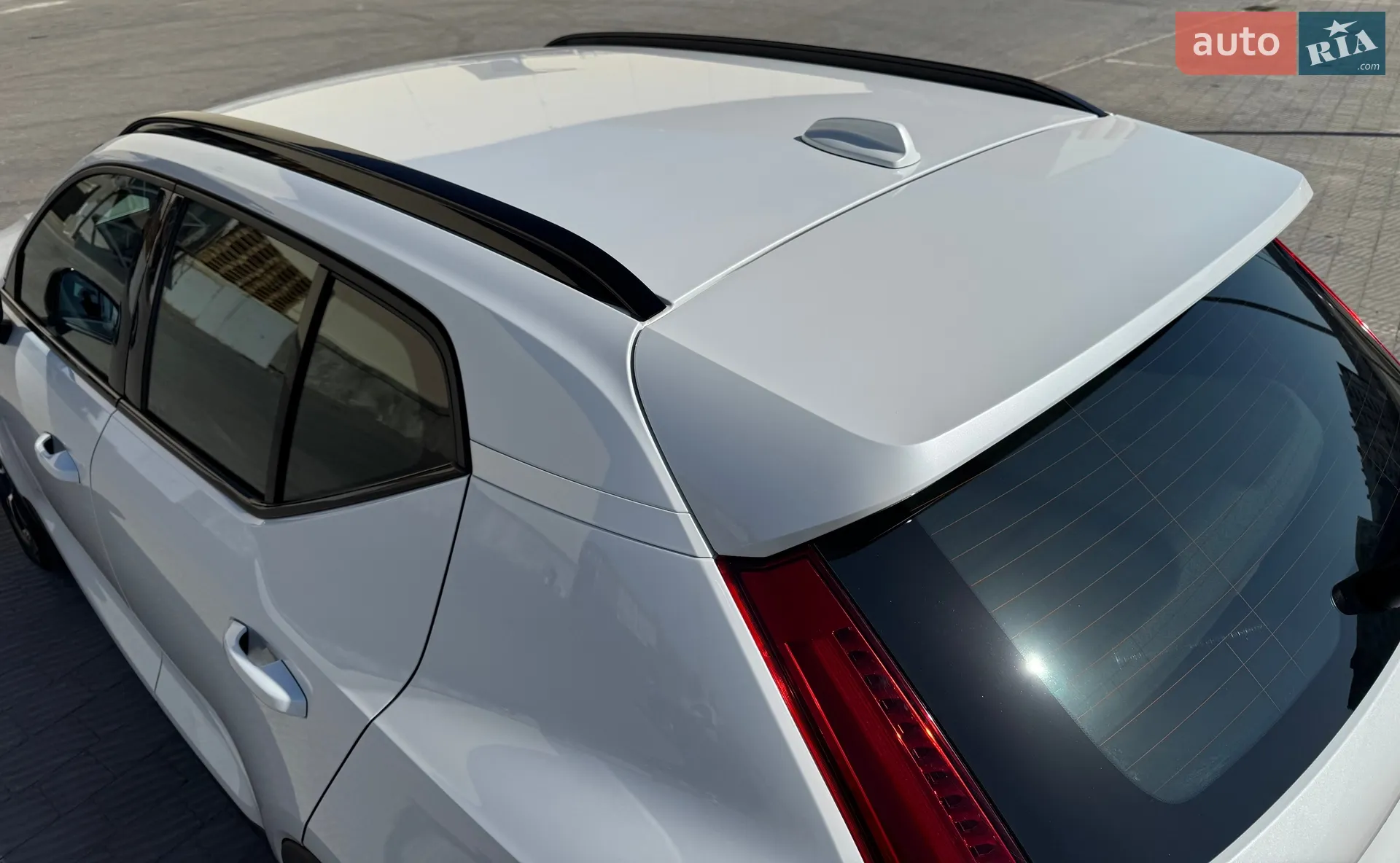 Volvo XC40 2024 VIN YV1XZK8V8S2481889 фото оголошення 7 з 70