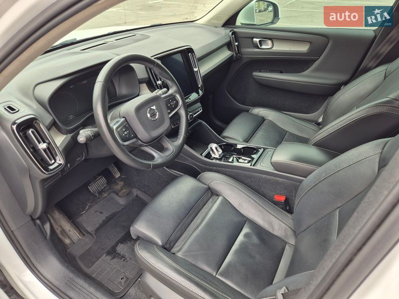 Позашляховик / Кросовер Volvo XC40 2020 в Києві