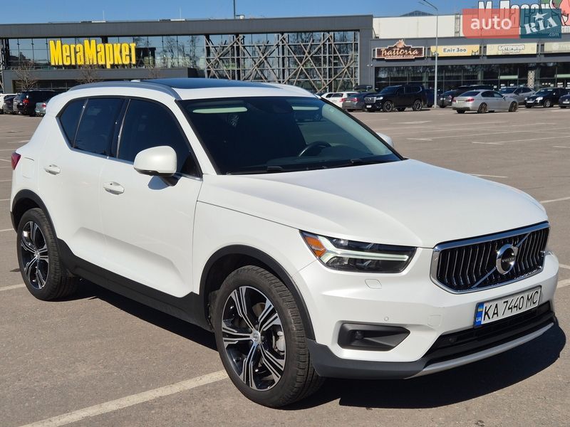 Позашляховик / Кросовер Volvo XC40 2020 в Києві