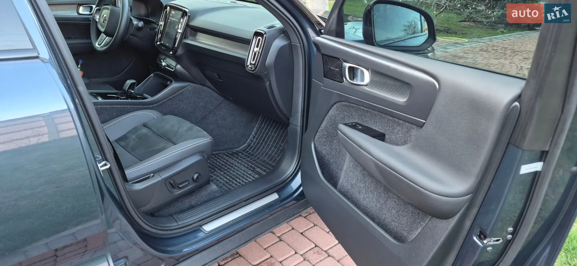 2022 Volvo XC40 - мініатюра 11