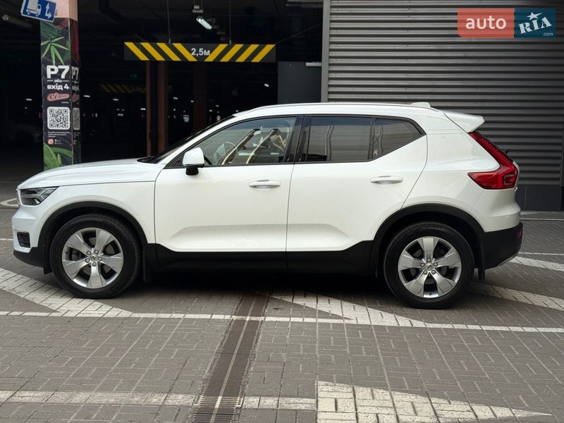 Позашляховик / Кросовер Volvo XC40 2020 в Києві