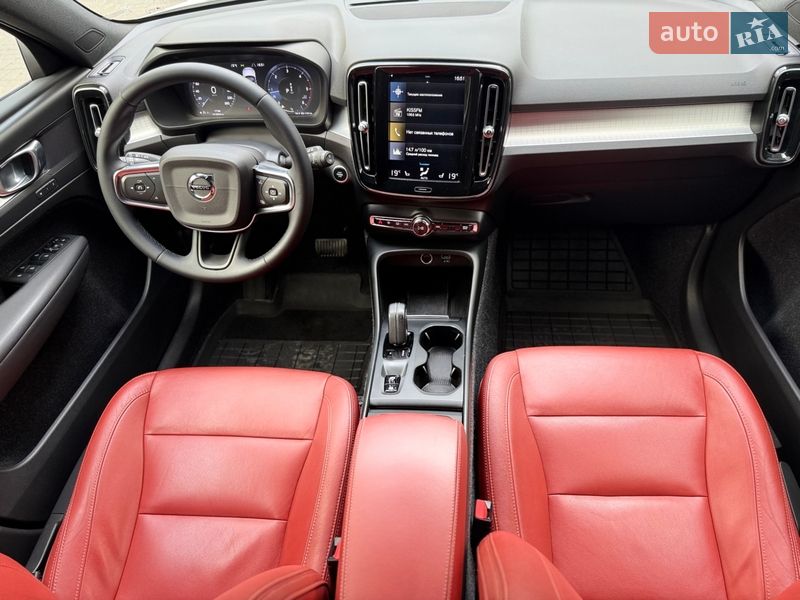 Позашляховик / Кросовер Volvo XC40 2020 в Києві