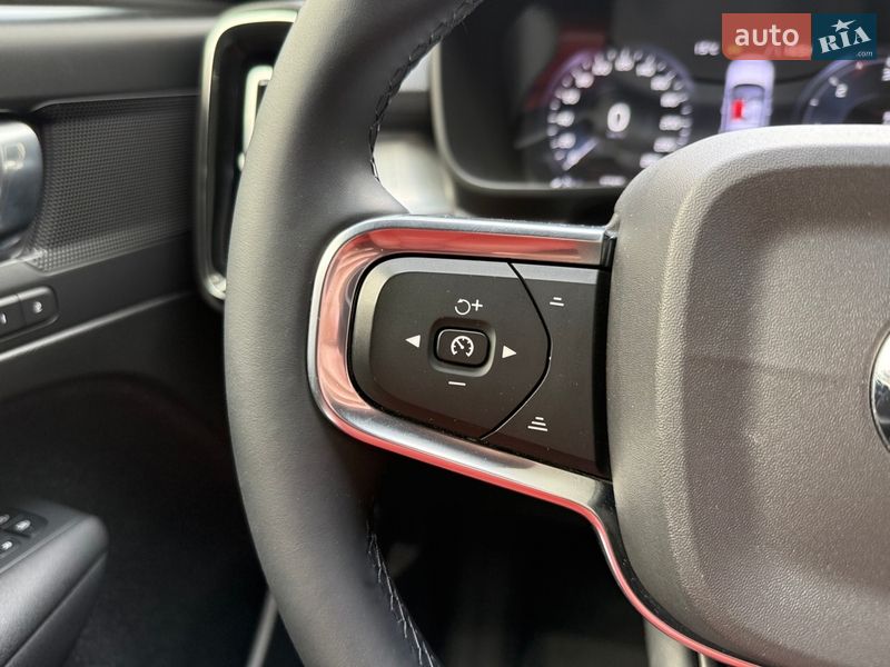 Позашляховик / Кросовер Volvo XC40 2020 в Києві