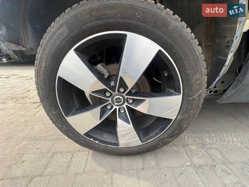 Внедорожник / Кроссовер Volvo XC40 2021 в Львове