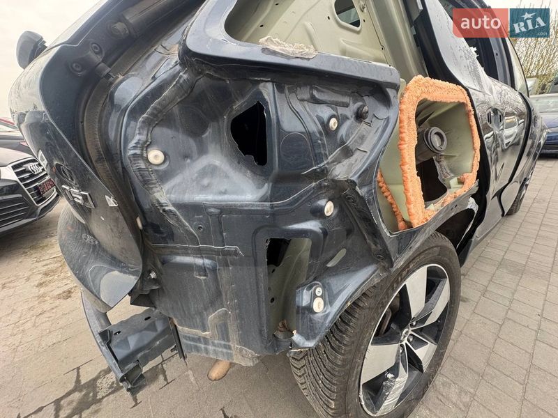 Внедорожник / Кроссовер Volvo XC40 2021 в Львове