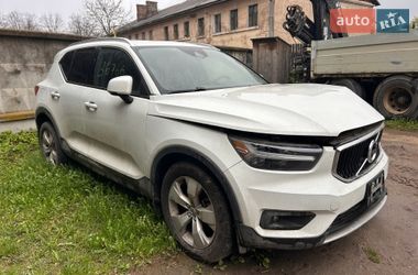 Внедорожник / Кроссовер Volvo XC40 2020 в Львове