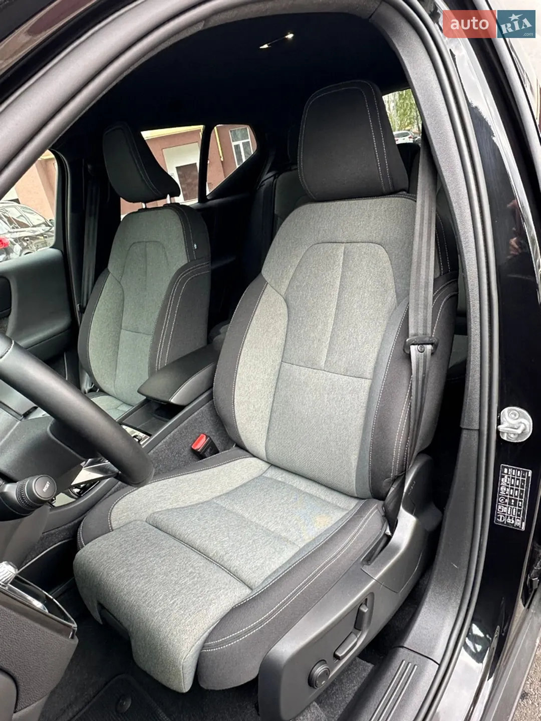 2023 Volvo XC40 - мініатюра 29
