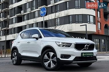 Внедорожник / Кроссовер Volvo XC40 2020 в Киеве