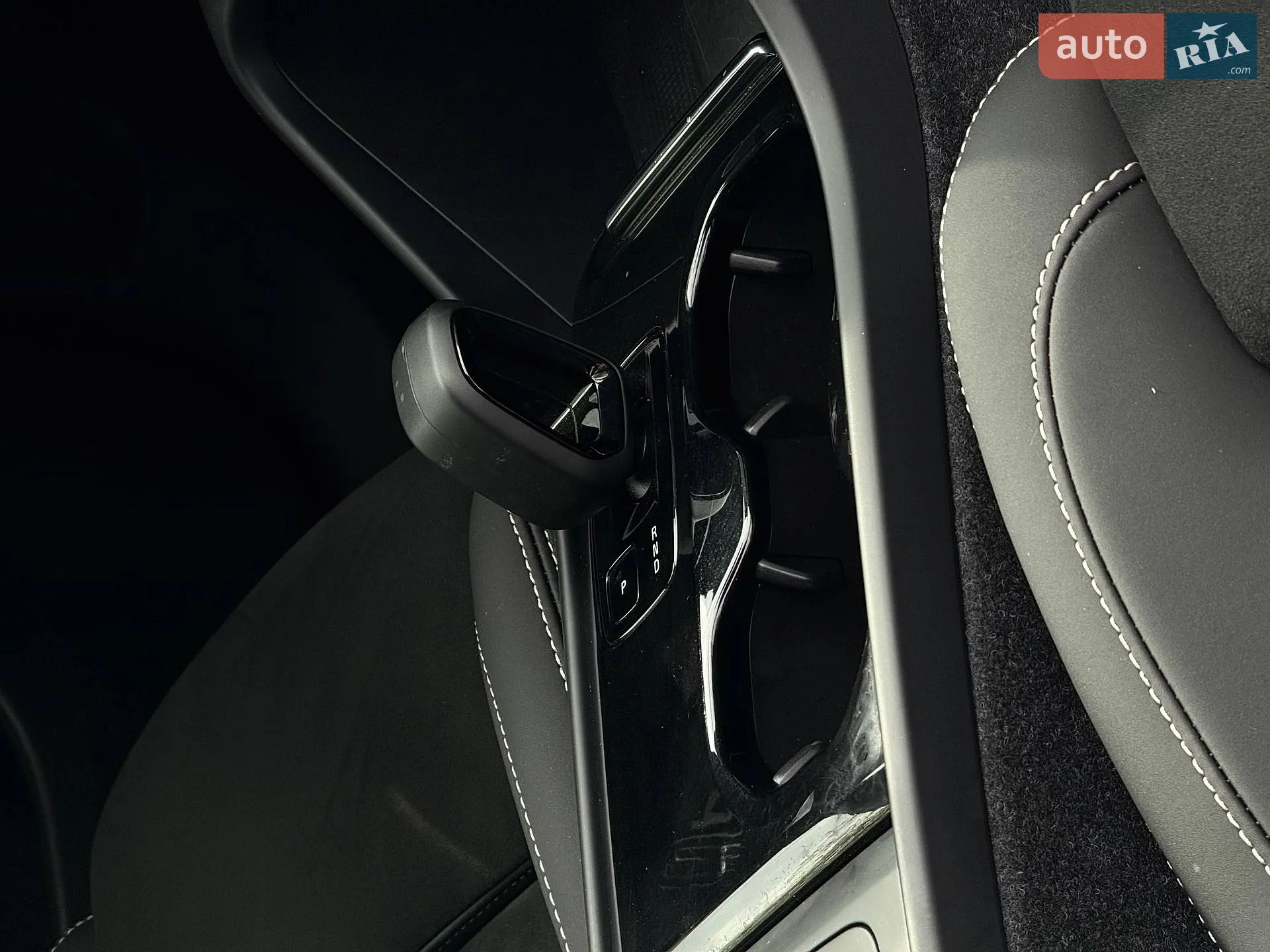 2023 Volvo XC40 - мініатюра 14
