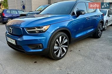 Внедорожник / Кроссовер Volvo XC40 2021 в Киеве