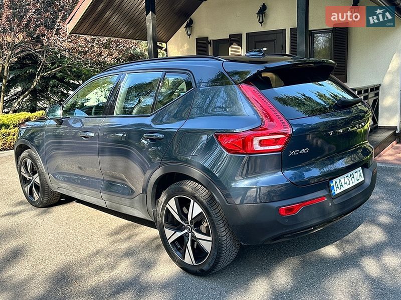 Внедорожник / Кроссовер Volvo XC40 2021 в Броварах