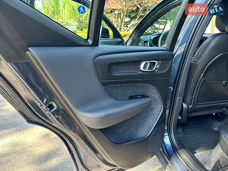 Внедорожник / Кроссовер Volvo XC40 2021 в Броварах