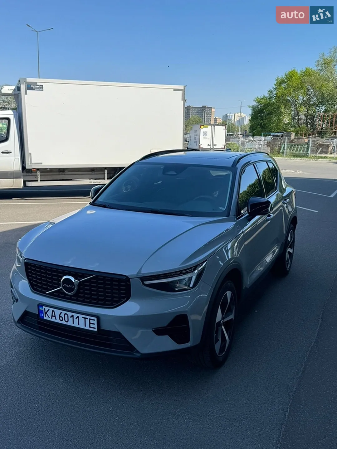 2023 Volvo XC40 - фото 1
