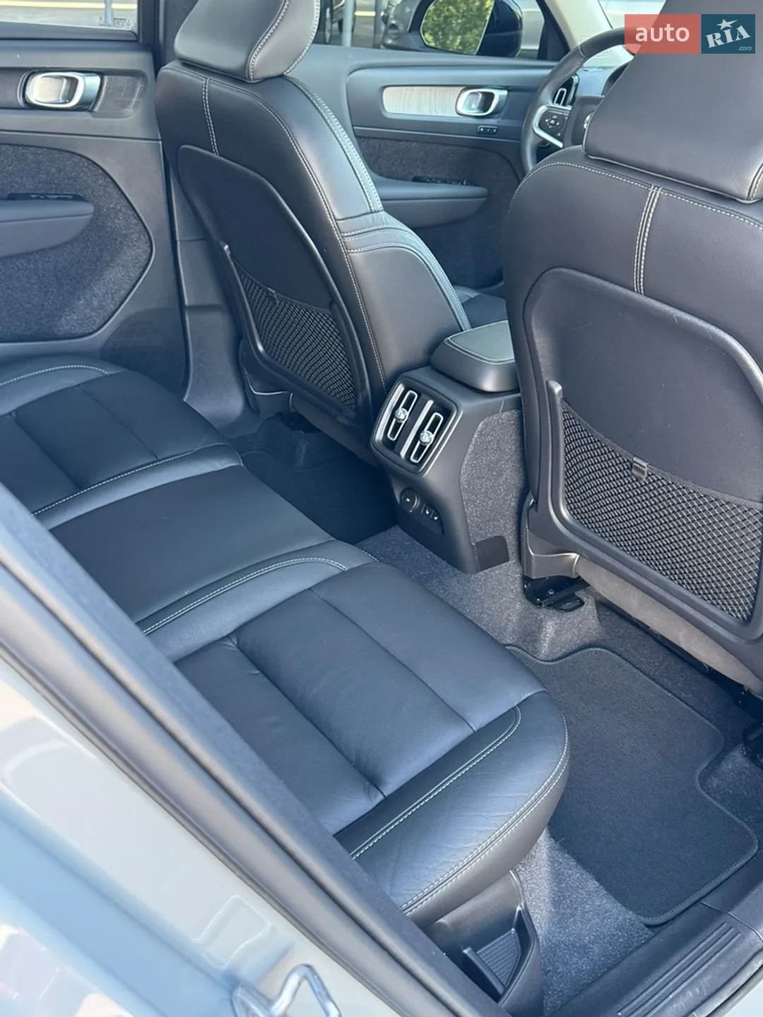 2023 Volvo XC40 - мініатюра 23