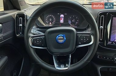 Внедорожник / Кроссовер Volvo XC40 2018 в Киеве