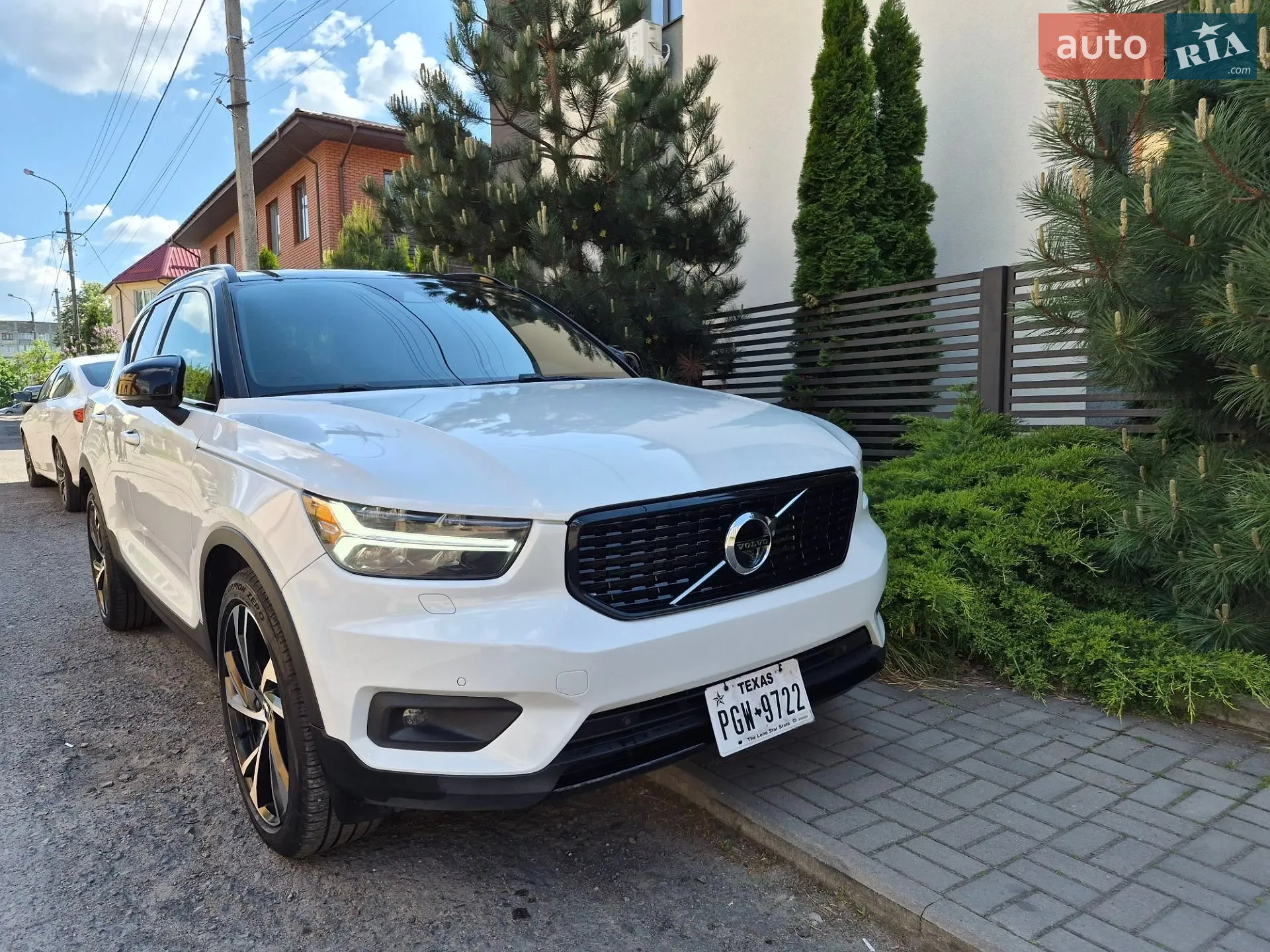 2020 Volvo XC40 - фото 1