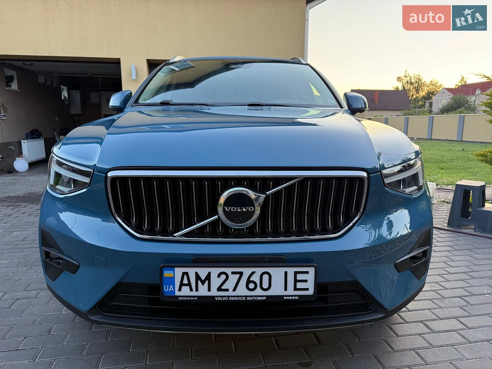 2022 Volvo XC40 - фото 1