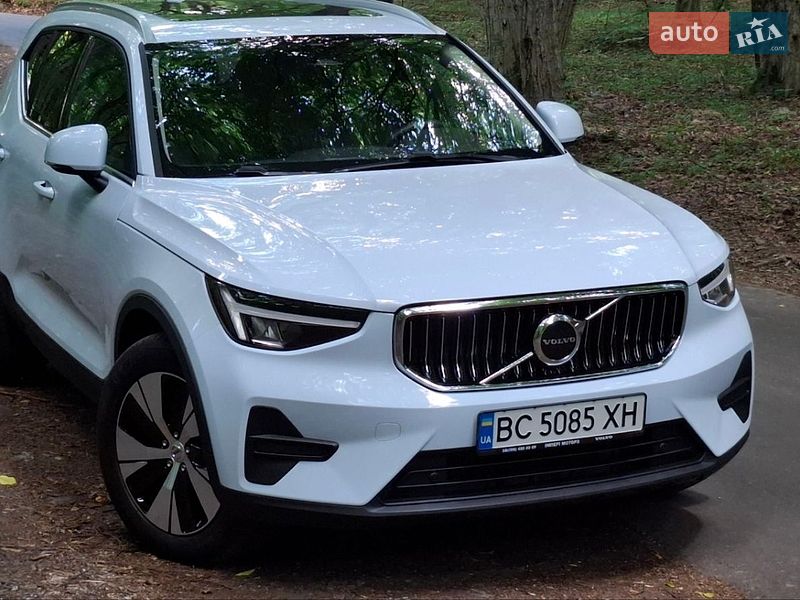 Внедорожник / Кроссовер Volvo XC40 2025 в Львове