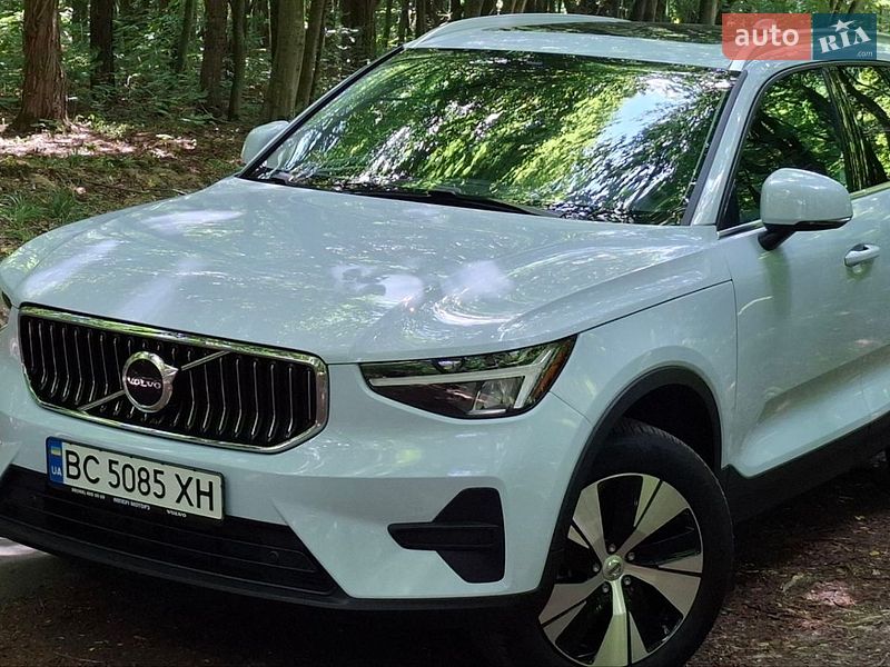 Внедорожник / Кроссовер Volvo XC40 2025 в Львове