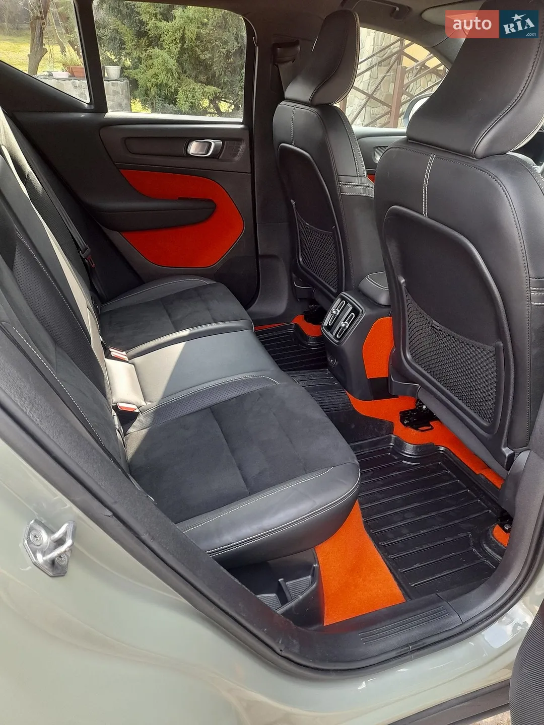 2021 Volvo XC40 - мініатюра 8