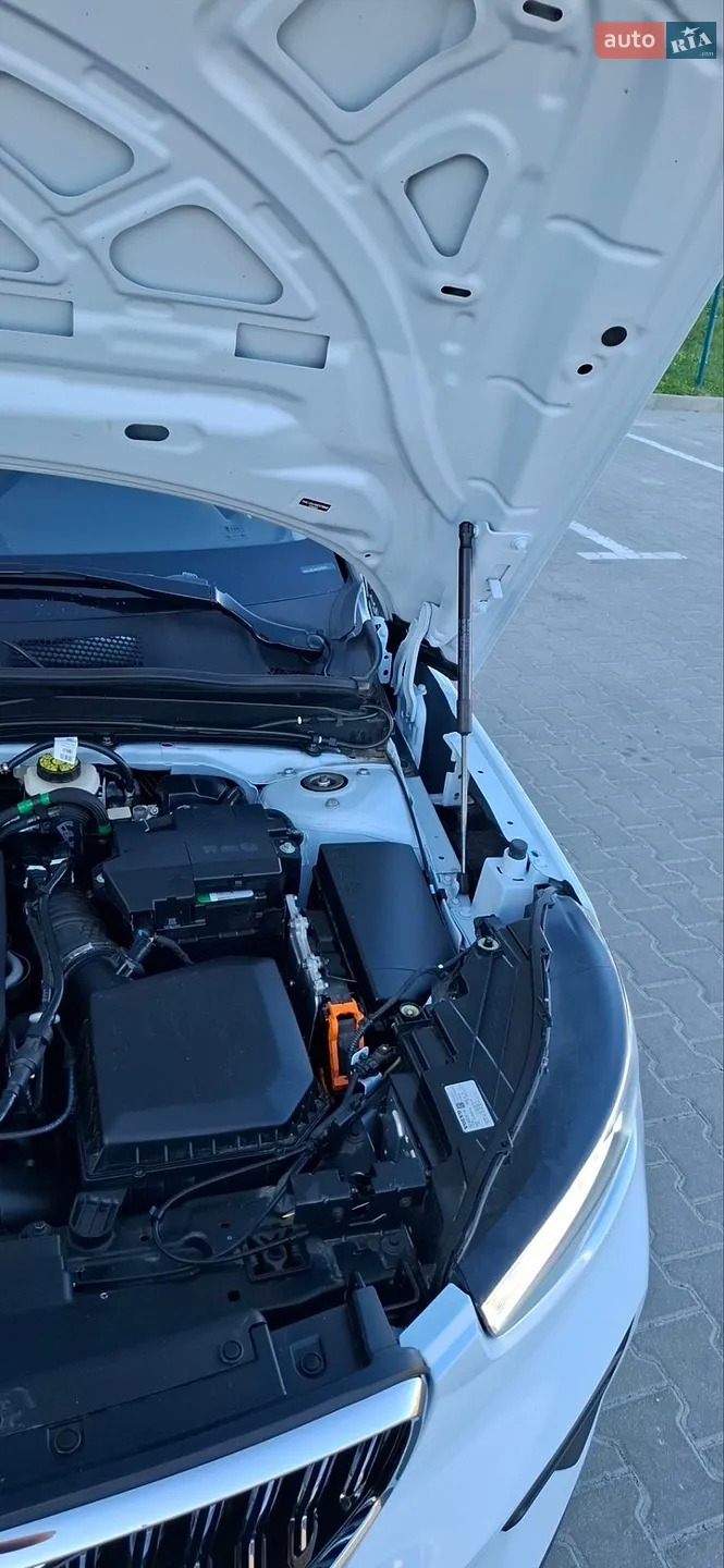 2025 Volvo XC40 - мініатюра 15
