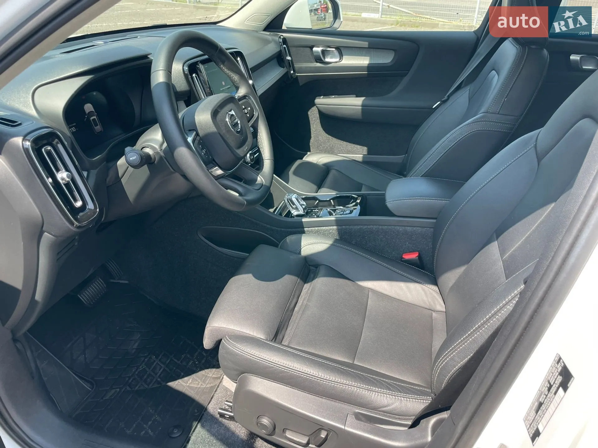 2024 Volvo XC40 - мініатюра 16