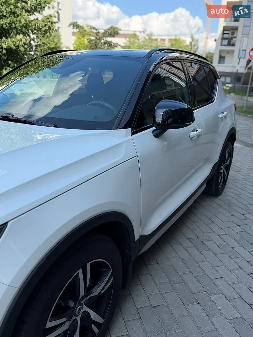 2020 Volvo XC40 - мініатюра 8