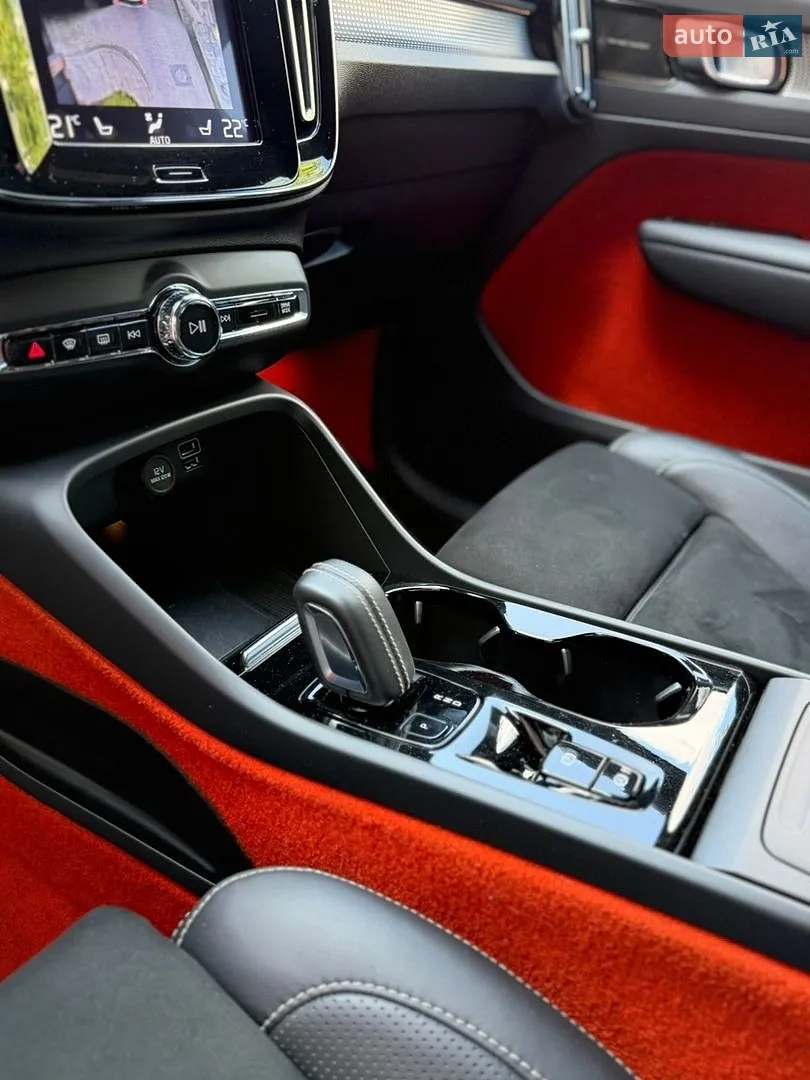 2020 Volvo XC40 - мініатюра 16