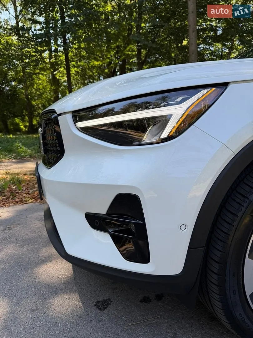 2025 Volvo XC40 - мініатюра 3