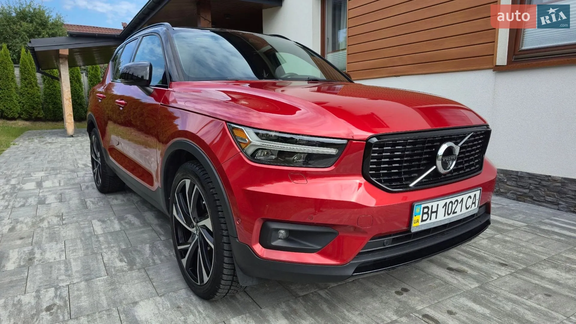 2019 Volvo XC40 - фото 1