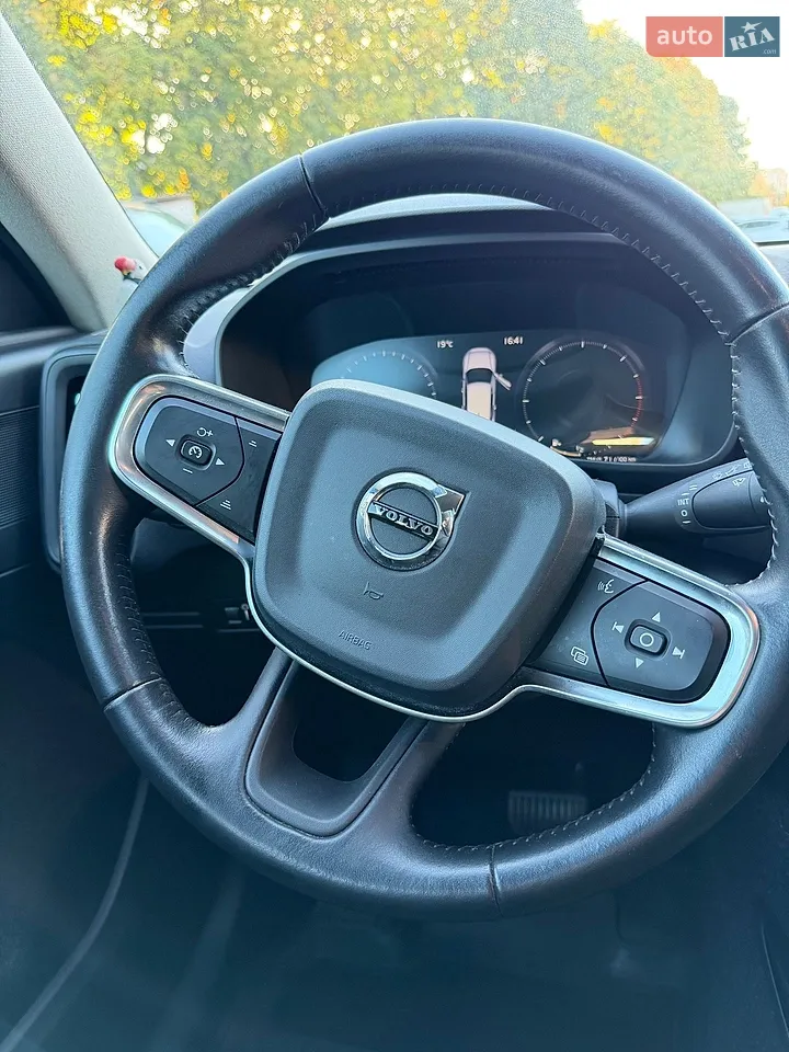 Позашляховик / Кросовер Volvo XC40 2019 в Харкові фото 17